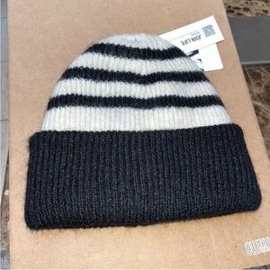 Zara TURNED-UP KNIT BEANIE